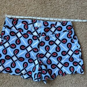 EUC Women’s crown and ivy shorts size 6 scallop bottom blue red